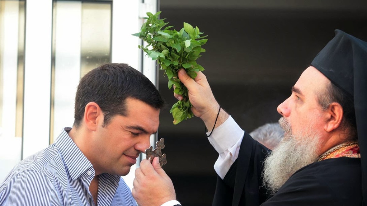 Ο Economist γράφει για «ιερή» συμφωνία ΣΥΡΙΖΑ - Εκκλησίας